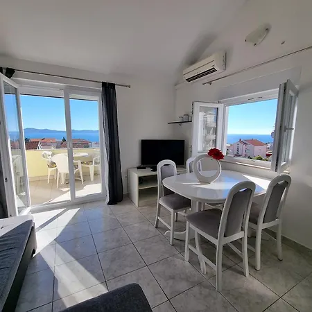 Mit Balkon, Meerblick, Pool Und Bbq Apartment